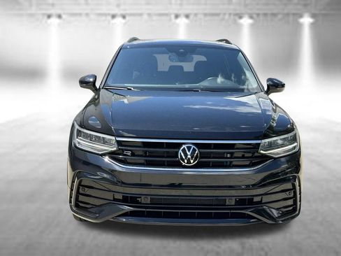 Certified 2024 Volkswagen Tiguan SE R-Line FWD image 8