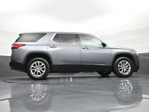 Used 2021 Chevrolet Traverse LS FWD image 25
