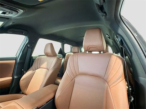 New 2026 Toyota Crown Signia image 17