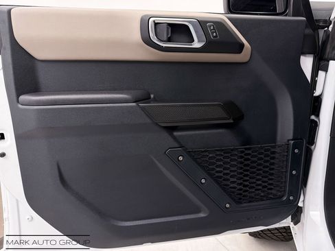 Used 2024 Ford Bronco Wildtrak image 16