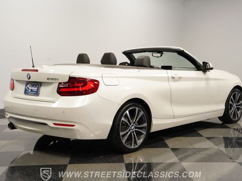 Used 2017 BMW 230i Convertible image 12