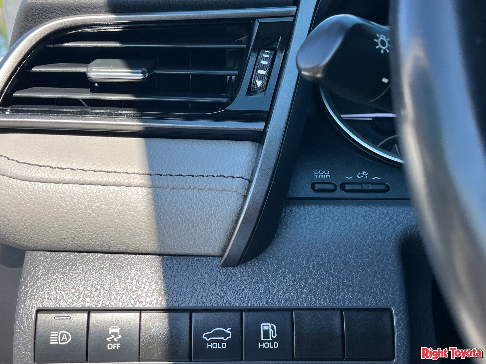 Certified 2022 Toyota Camry XLE FWD image 32