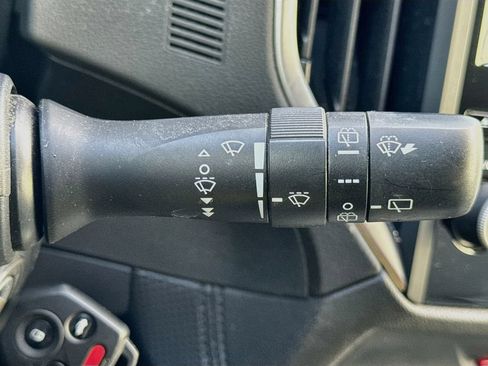 Certified 2023 Subaru Forester AWD/4WD image 13