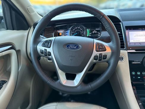 Used 2019 Ford Taurus Limited FWD image 11