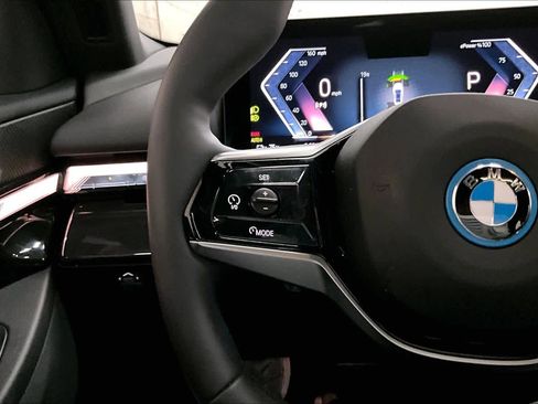 Used 2025 BMW i5 eDrive40i w/ Premium Package image 20