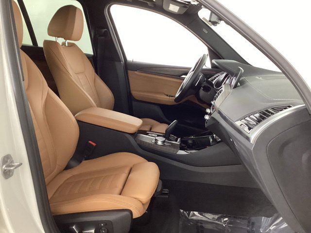 Used 2018 BMW X3 xDrive30i w/ Executive Package AWD/4WD image 22