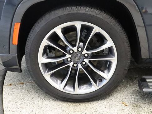 Used 2022 Jeep Wagoneer Series III w/ Premium Group I image 15