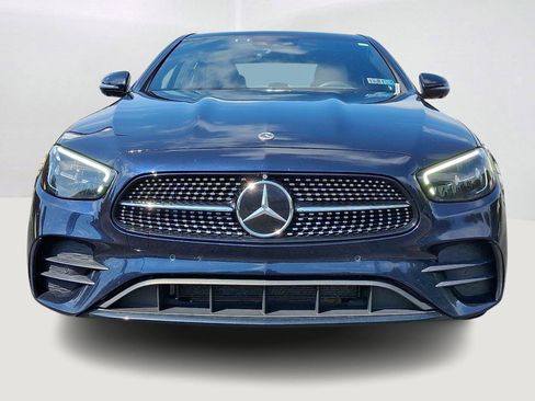 Used 2023 Mercedes-Benz E 350 4MATIC Sedan image 2