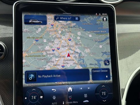 Used 2025 Mercedes-Benz GLC 350e 4MATIC image 16