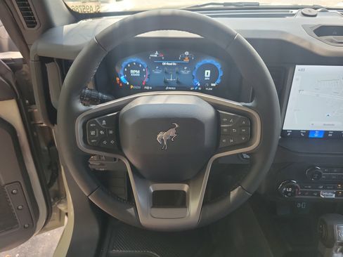 New 2025 Ford Bronco Badlands image 25
