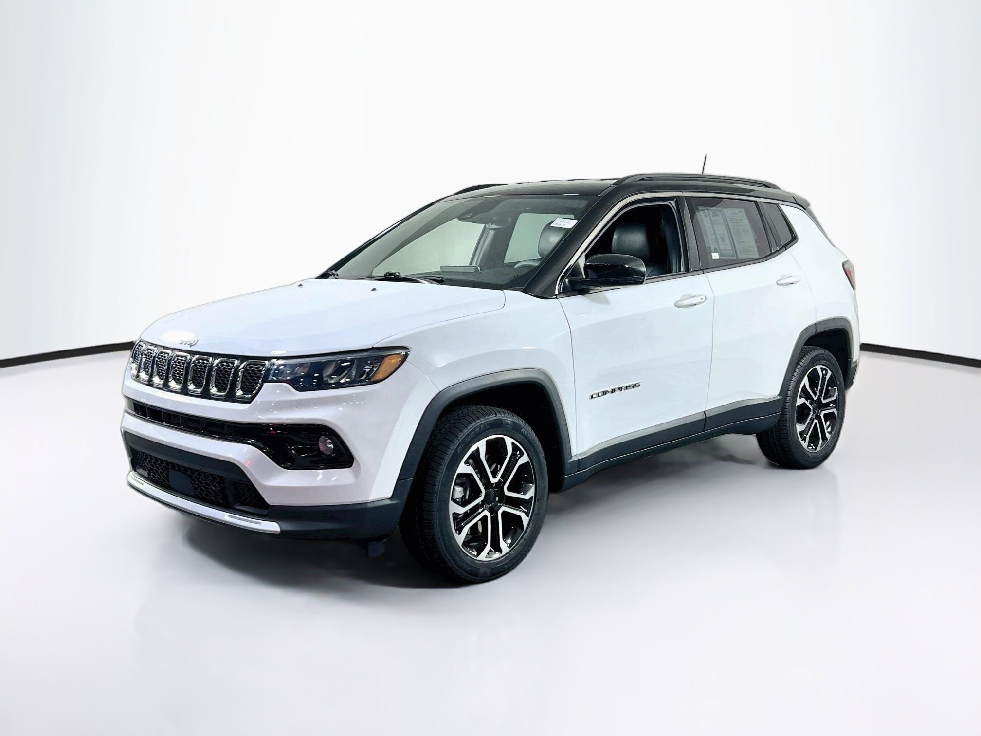 Used 2023 Jeep Compass Limited AWD/4WD image 1
