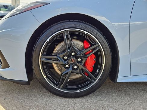 Used 2023 Chevrolet Corvette Stingray Coupe w/ Z51 Performance Package image 9