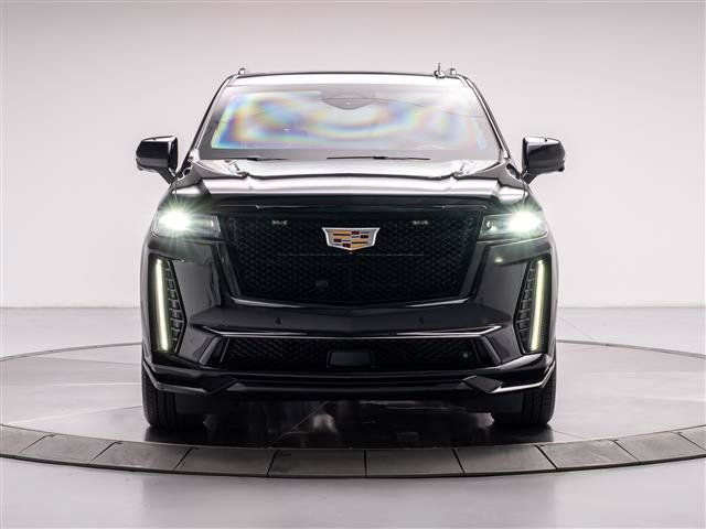 Used 2023 Cadillac Escalade ESV V w/ Heavy-Duty Trailer Package AWD/4WD image 16