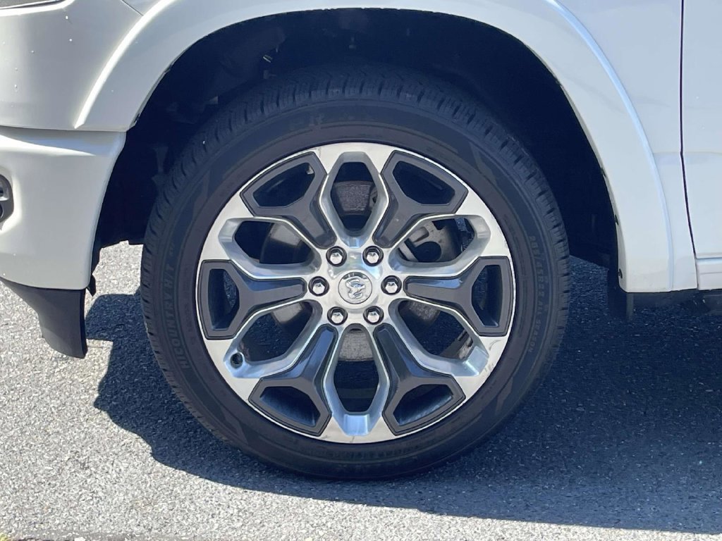 Used 2024 RAM 1500 Limited AWD/4WD image 11