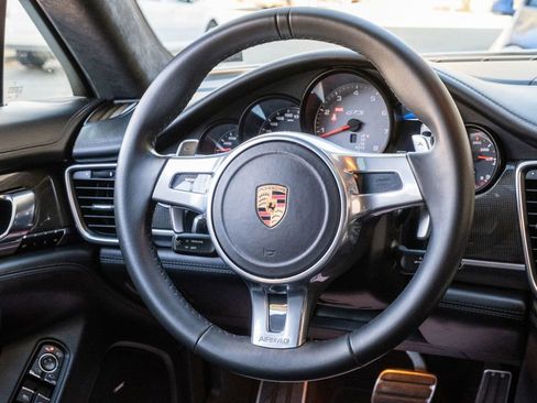 Used 2016 Porsche Panamera GTS image 23