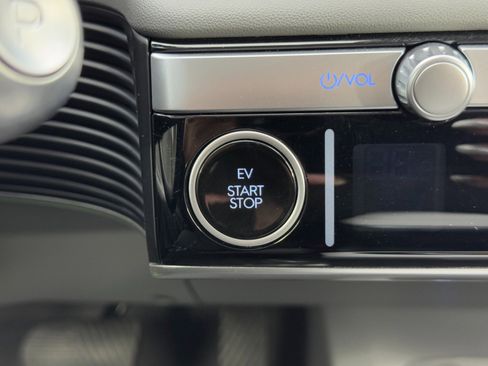 Used 2024 Hyundai Ioniq 5 SEL image 21