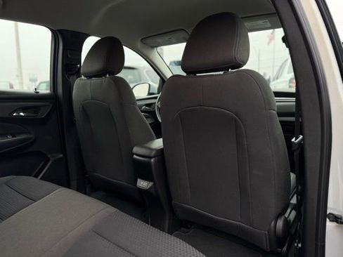 Used 2023 Chevrolet Bolt EUV LT w/ Comfort Package image 21