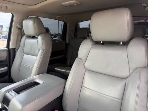 Used 2016 Toyota Tundra Limited w/ Limited Premium Package AWD/4WD image 10