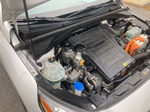 Used 2018 Hyundai Ioniq Limited image 9