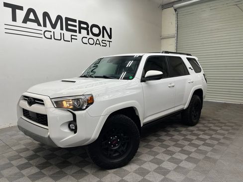 Used 2024 Toyota 4Runner TRD Off-Road AWD/4WD image 2