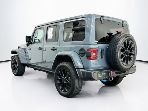 Used 2024 Jeep Wrangler Unlimited Sahara AWD/4WD image 5