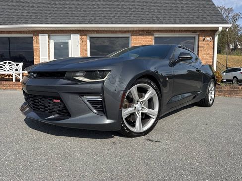 Used 2017 Chevrolet Camaro SS RWD image 2