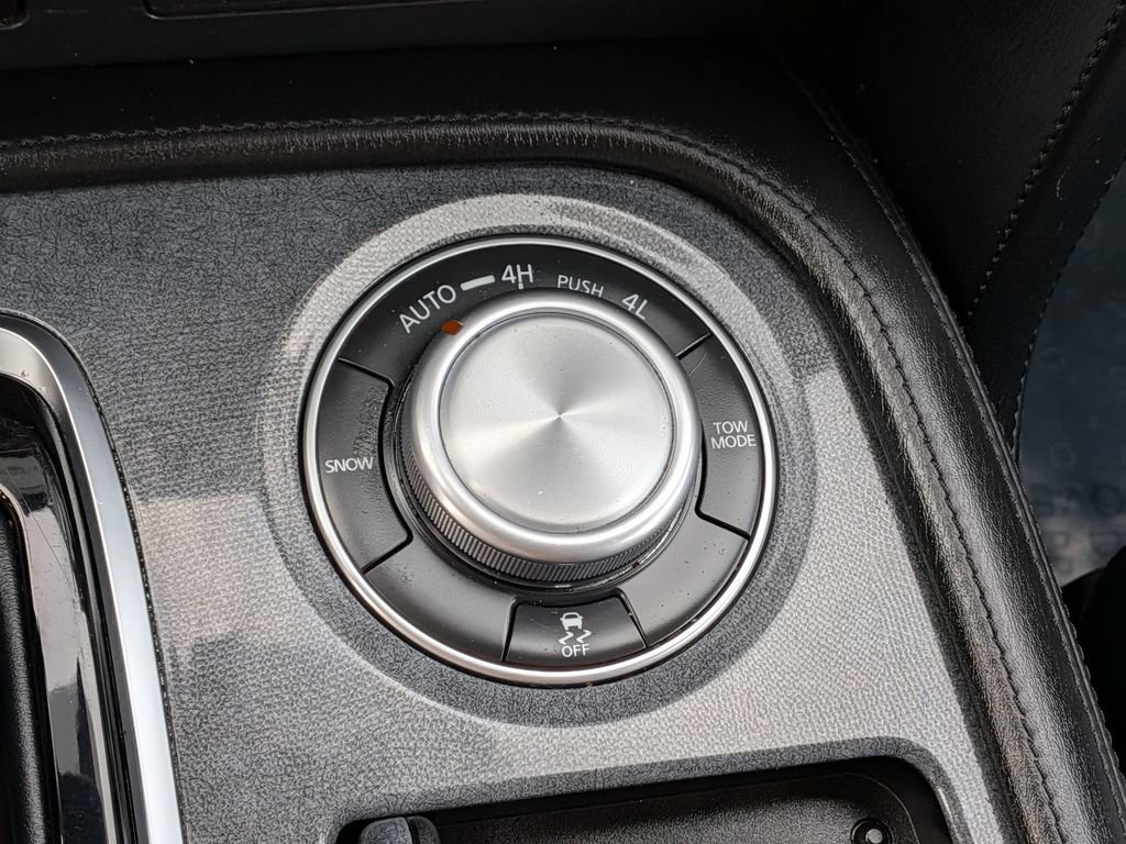 Used 2024 Nissan Armada SV AWD/4WD image 32