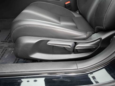 Used 2025 Honda Civic Sport image 12