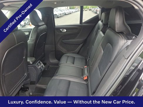 Certified 2023 Volvo XC40 B5 Plus w/ Protection Package Premier AWD/4WD image 11