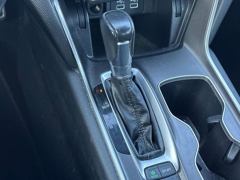 Used 2022 Honda Accord Sport image 19