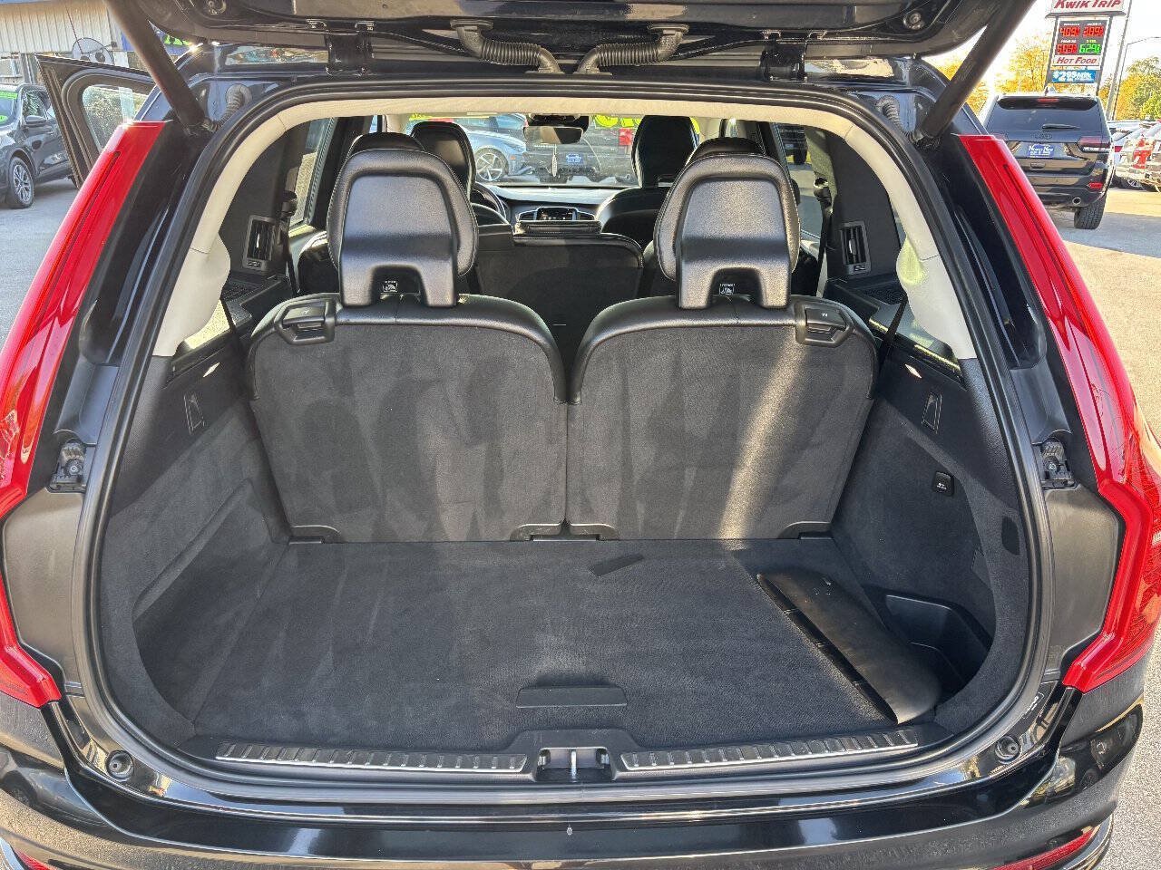 Used 2022 Volvo XC90 T5 Momentum AWD/4WD image 20