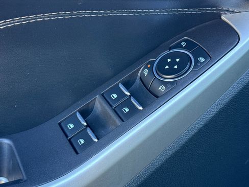 Used 2023 Ford Explorer Limited image 13