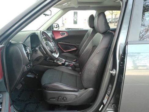 Used 2021 Kia Soul Turbo image 12