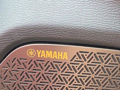 New 2025 Mitsubishi Outlander SE image 11