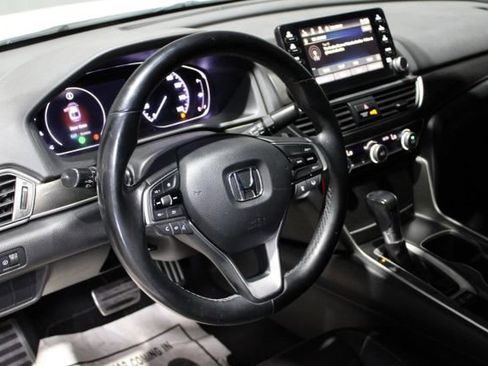 Used 2019 Honda Accord Sport image 5