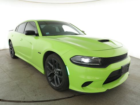 Used 2023 Dodge Charger R/T w/ Blacktop Package RWD image 3