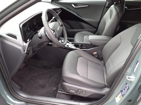 New 2025 Kia Niro EX w/ EX Cold Weather Package image 10