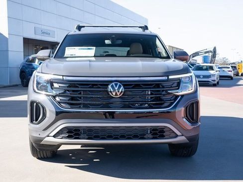 New 2026 Volkswagen Atlas Cross Sport SE image 9