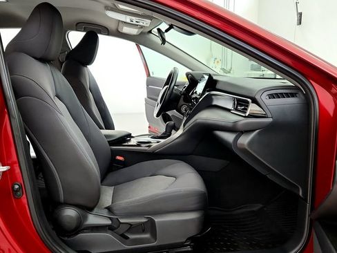 Used 2021 Toyota Camry LE w/ Cold Weather Package FWD image 16