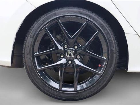 Used 2025 Honda Civic Sport image 9