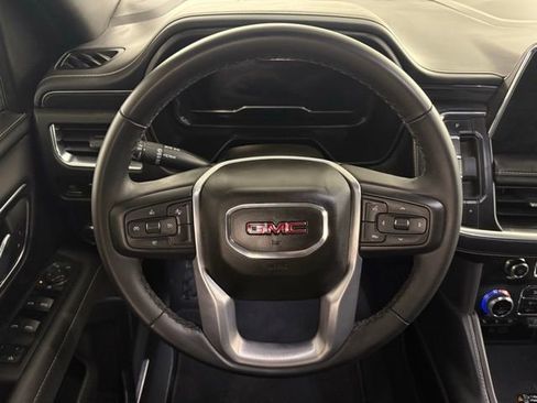 Used 2023 GMC Yukon SLT image 17