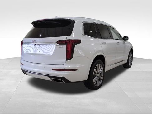 Used 2023 Cadillac XT6 Premium Luxury image 16