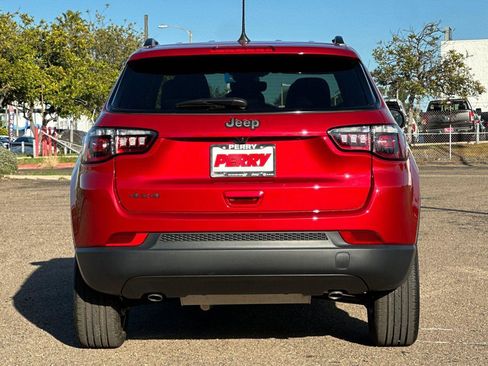 New 2026 Jeep Compass Latitude image 5