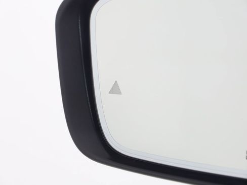 Used 2018 Maserati Levante GranSport image 31