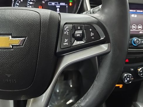 Used 2020 Chevrolet Trax LT w/ Redline Edition image 20