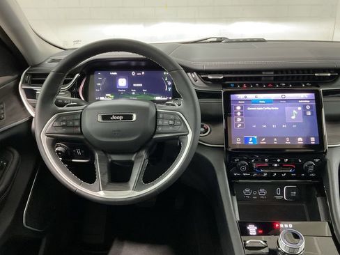 Used 2022 Jeep Grand Cherokee Limited 4xe w/ Luxury Tech Group II AWD/4WD image 8