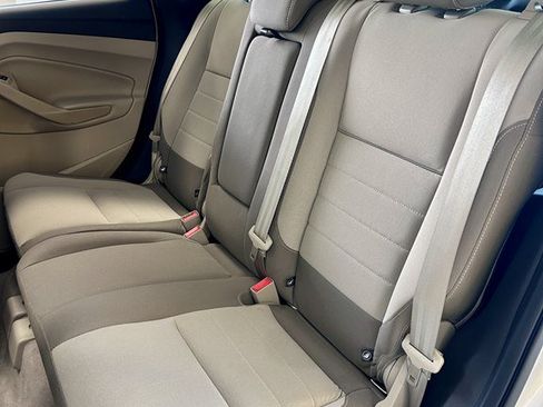 Used 2014 Ford Escape SE w/ Equipment Group 201A FWD image 16