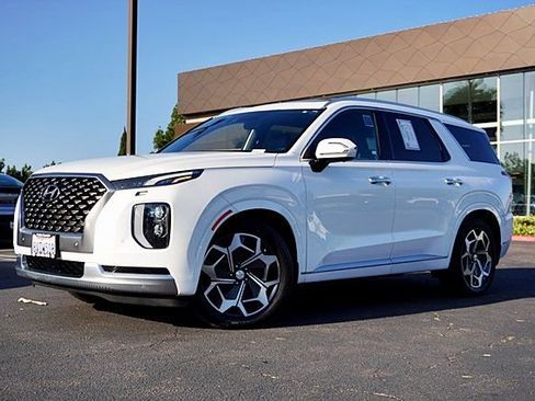 Used 2021 Hyundai Palisade Calligraphy FWD image 2