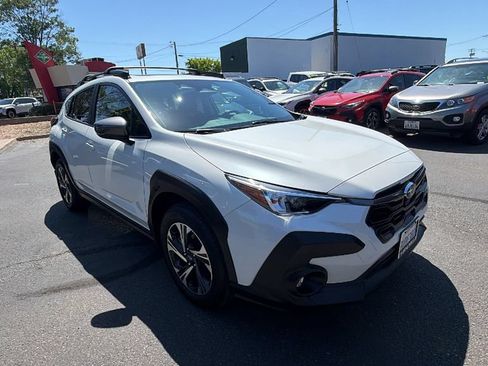 Used 2025 Subaru Crosstrek 2.5i Premium AWD/4WD image 2