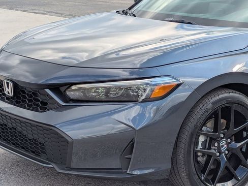 Used 2025 Honda Civic Sport image 6